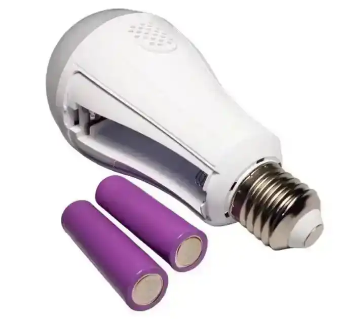 Акумуляторна ЛЕД лампа 20 Вт, Е27, 2 акумулятори 18650 - зображення 1